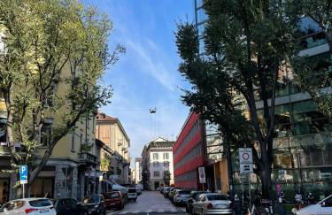 Cozy flat mins walk to Navigli and metro Porta Genova - Foto 16