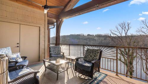 Penthouse 7 on Taneycomo - Chic Waterfront Condo! - Foto 3