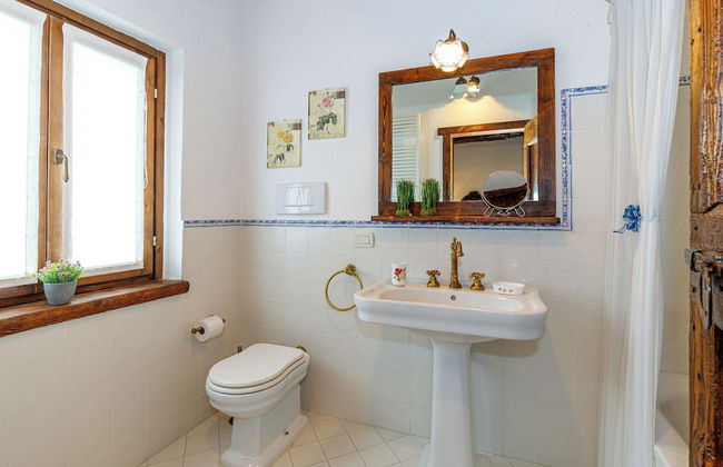 Villa Formaga- Relax and View Lake - Photo 6