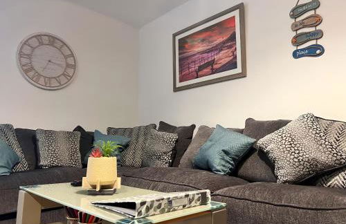 Beach Court Ground Floor - Cosy Apartment with Sea Views - Photo 27