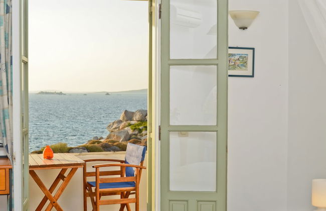 Ydreos Studios & Apartments - Photo 19