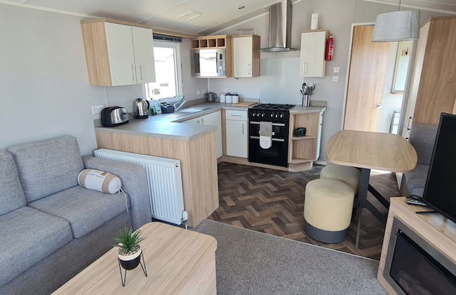 Mikey 3 bed Balcony Rhyl - Foto 9