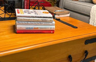 Perfect 4bdrm home with Antique & Modern Accents for Getaways - Foto 15