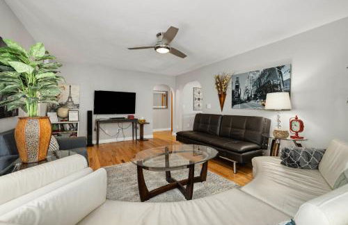 Spacious Family Home with Garage Game Room and Office! - Photo 6