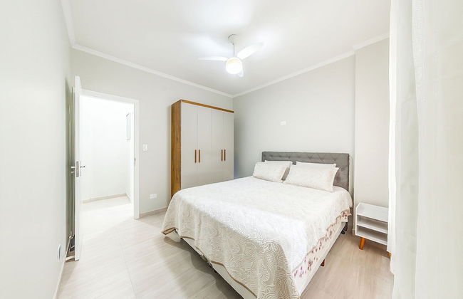 Charmoso Apto com piscina no Caiçara - Foto 2