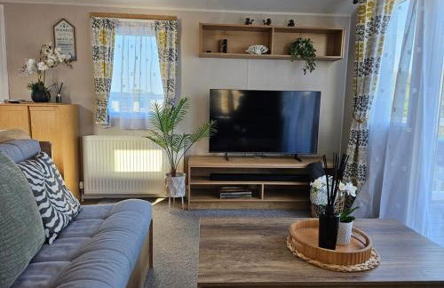Modern Caravan - Park Dean-Camber Sands - sleeps 6- ENTERTAINMENT PASSES NOT INCLUDED - Foto 1