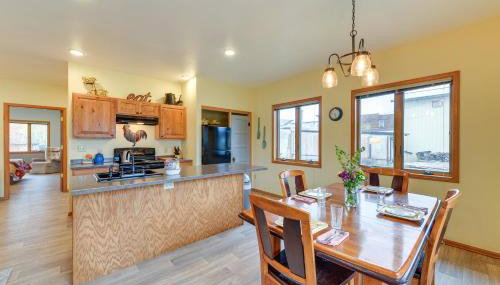 Spacious Home 10 Minutes to Ten Sleep Canyon! - Foto 3