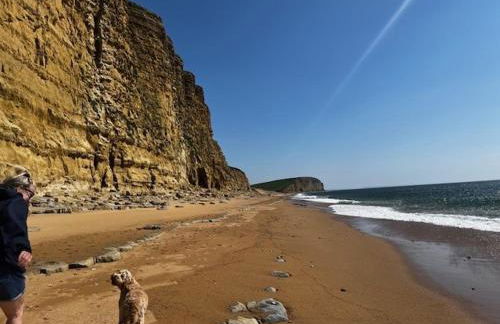 Static Caravan on the Jurassic Coast at Freshwater Beach Holiday Park - Photo 1