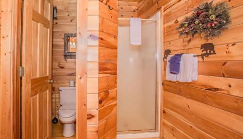 Alpine Joy-Hot Tub, Pond Access ,Cozy Cabin Retreat in the Smokies - Foto 4