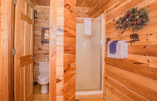 Alpine Joy-Hot Tub, Pond Access ,Cozy Cabin Retreat in the Smokies - Foto 4