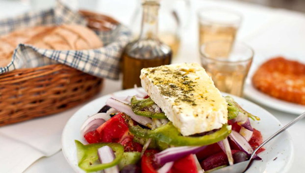 Degustación de comida y vino en el casco antiguo de Naxos - Recorrido privado a pie - Foto 2