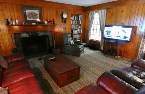 Classic Lake Home on Torch Lake - Foto 16