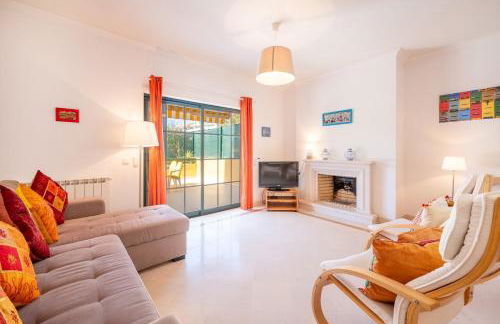 GuestReady - Near Carcavelos Beach - Photo 1