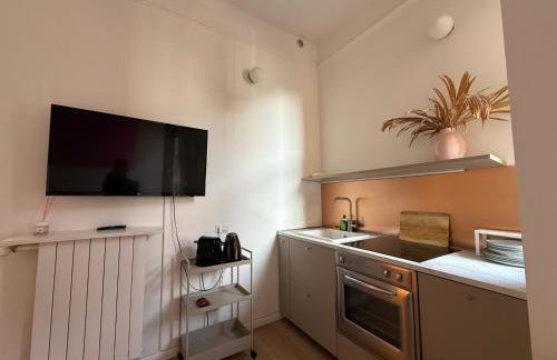 CallMeHome - Navigli Apartment - Authentic Milanese Stay - Foto 14