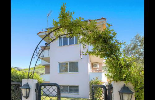 Omalia Apartment - Photo 36