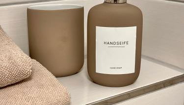 Kleine Auszeit -- inklusive Parkplatz & WiFi, Geschirrspüler, Waschmaschine & Terrasse mit Strandkorb -- Perfekt für Urlaub & Business - Foto 3