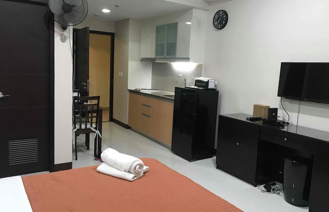 101 Newport Condo Across the Airport - Photo 12