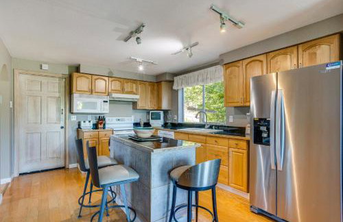 Federal Way Vacation Rental Bay and Mountain Views! - Foto 8