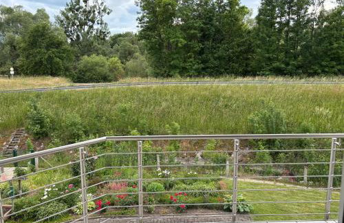 Naturblick am Dorfausgang - Foto 1