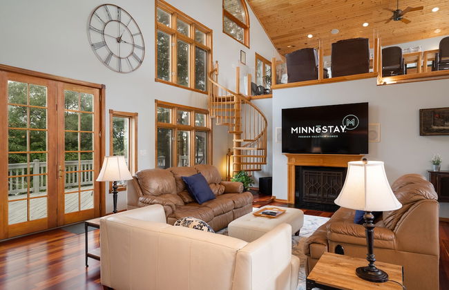 Manor on the River - Whole House - Photo 32