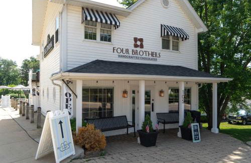 Heaven on Earth! 2 BDR Fontana Flat, Walk to Lake - Foto 66