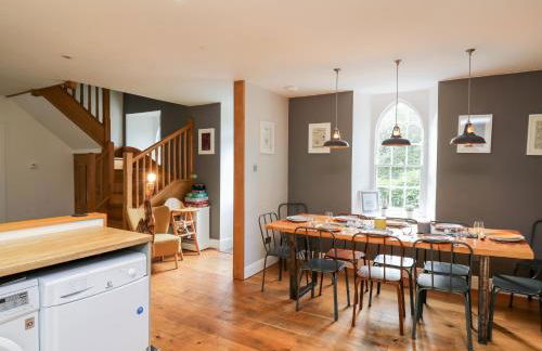 Upper Vestry - Photo 12