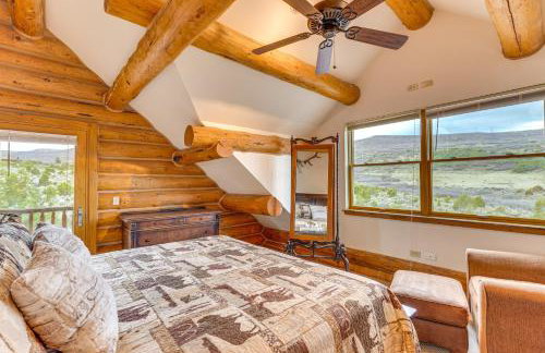 Spacious Rifle Cabin w/ Deck + Mountain Views! - Foto 15