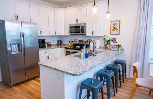 The Royal Crane Suite Newly Built Upscale Central - Photo 27