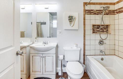 Dock and Backyard Bar Spacious Barnegat Bay Retreat - Foto 18