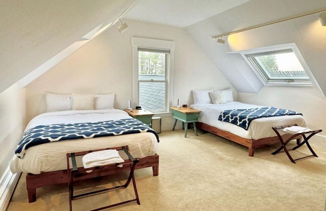 Cozy Stay w Fireplace Near Gunstock Laconia - Photo 8