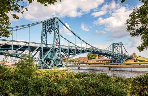 Stilvolle Stadtoase, 116 qm, Parkblick, Wassernah, Parkplatz - Foto 39