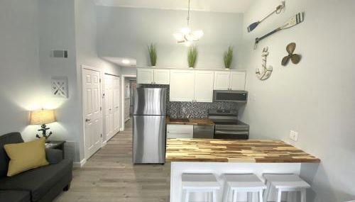 B Lakefront! Remodeled, Boat Slip, Patio Views, Pool, Boat Ramp, WIFI - Foto 5