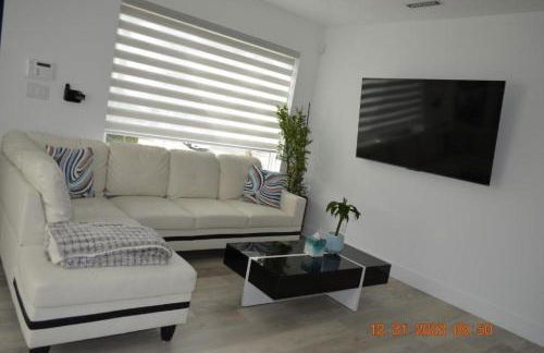 Dimond Abode Vacation Rental, Oakland California Dimond District - Photo 49