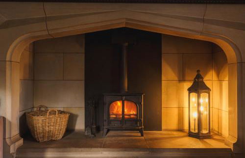 Half Way House, Clappersgate, sleeps 8 - Foto 7