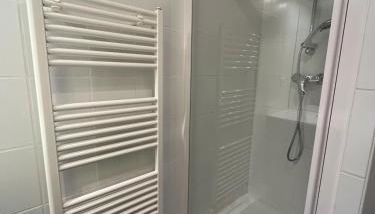 Studio WIFI TÉLÉ parking privé - Foto 4