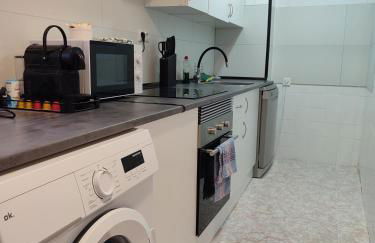 Sea View Apartment - 5 Min Walk to Gibraltar - Foto 10