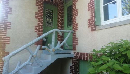 Maison " Bouton d'or" au bord de l'eau, à 10 mn de Tours , meublé classé une étoile - Photo 4