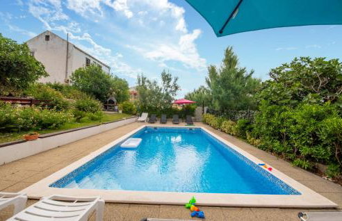 Lovely Apartment In Stara Vas With Wifi - Photo 8