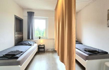 Modern 6-Bedroom Apartment with Rooftop Terrace, free Wi-Fi and Parking- MND01 - Foto 10