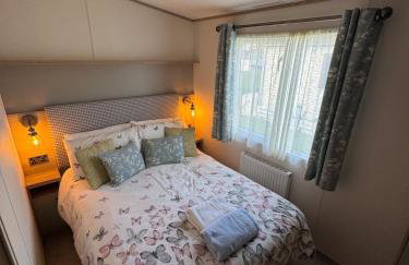 Exquisite Lake lodge in Hoburne Holiday Resort - Valentino Rose Lodge - Foto 9