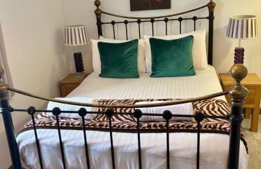 The Calf Suite - Photo 26