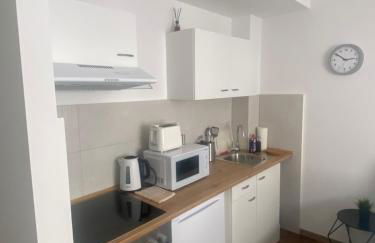 Zentral gelegene schöne Wohnung in Bremen Mitte, neu renoviert, direkte Nähe zum Klinikum im Viertel , Balkon - Foto 5