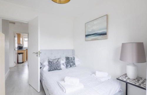 Lovely 2 bedroom apartment - ideal location - Photo 12