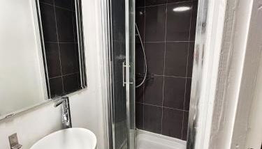 Craven Street - Foto 3, Shower