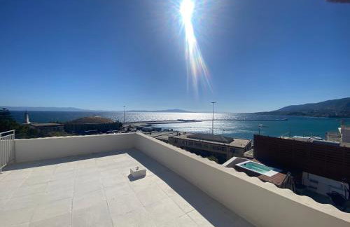 Unique Penthouse with Mytilene View - Port Apartments - Foto 16