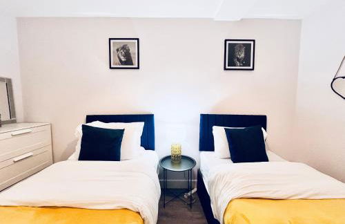 Stunning Five Bedroom Holiday Home in Chartham Canterbury with Hot Tub - Foto 46