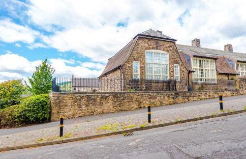 The Old Schoolhouse - Peak District, near Bakewell & Chatsworth - Photo 18