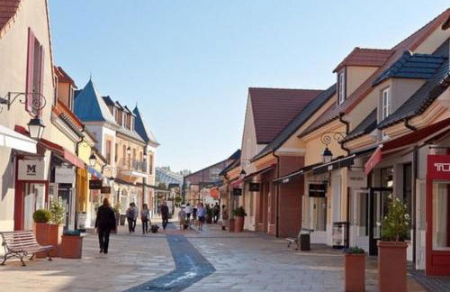 DISNEY & PARIS Happy Villa for 10 persons with Private Garden & Terrace 4 bedrooms, 3 bathrooms FIBER Wifi Netflix & free Parking - Foto 54