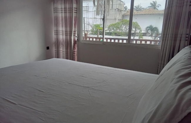 Lyons Villa - Photo 3