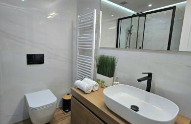 Modern Garden View Apt in Voula, Athens - Luxe - Foto 1